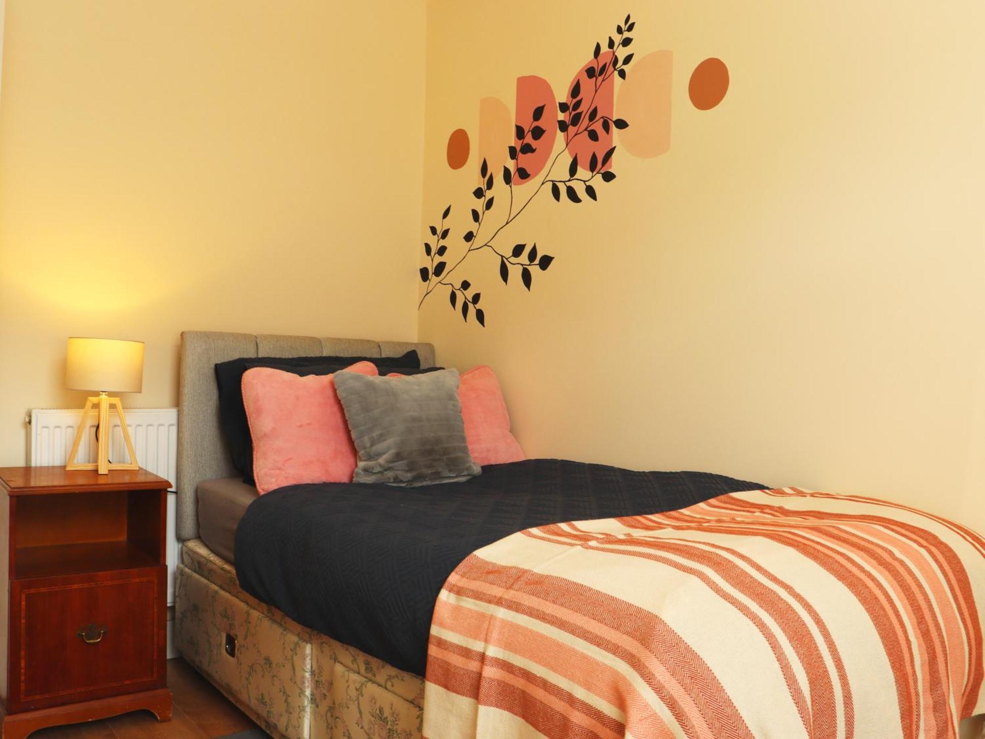 London Stylish For 6 Guests With Parking Apartment *